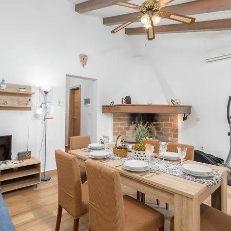 아파트 2 Bedroom Gorgeous In *
