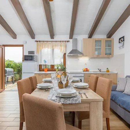 2 Bedroom Gorgeous Apartment In Vodnjan * Vodnjan