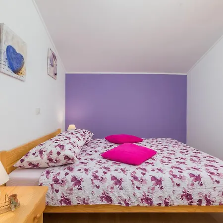 2 Bedroom Gorgeous Apartment In Vodnjan Apartment