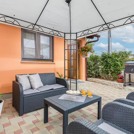 2 Bedroom Gorgeous Apartment In Vodnjan Vodnjan