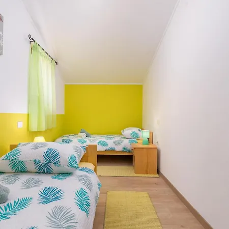 2 Bedroom Gorgeous Apartment In Vodnjan Apartment