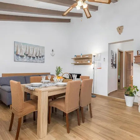 2 Bedroom Gorgeous Apartment In Vodnjan * Vodnjan